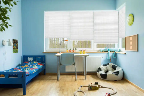 Easy Lift Fabric Pleated Light Filtering Shade - White